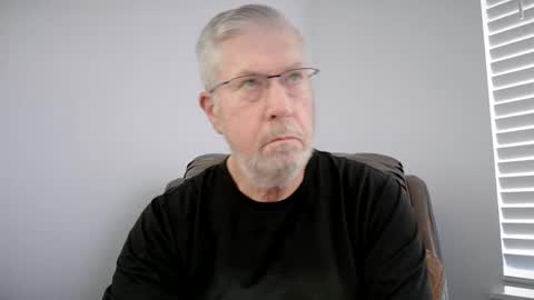 Snapshot of yougogirl_3 chatting on March 3, 7:06 pm Colorado Guy Straight online show from March 3, 7:06 pm