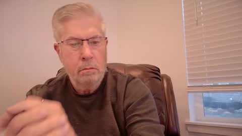 Snapshot of yougogirl_3 chatting on March 8, 1:25 pm Colorado Guy Straight online show from March 8, 1:25 pm