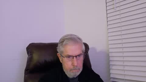 Snapshot of yougogirl_3 chatting on September 21, 11:34 am Colorado Guy Straight online show from September 21, 11:34 am