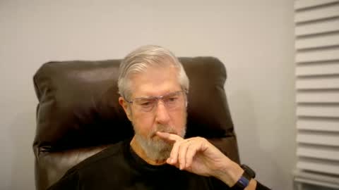 Snapshot of yougogirl_3 chatting on September 24, 4:27 am Colorado Guy Straight online show from September 24, 4:27 am