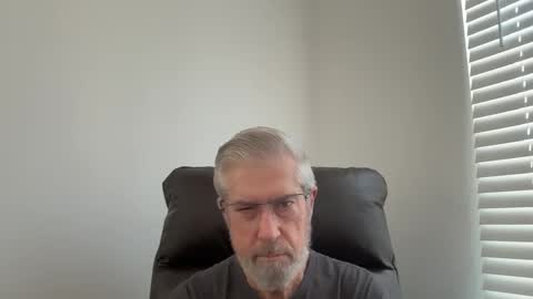 Snapshot of yougogirl_3 chatting on September 24, 7:39 pm Colorado Guy Straight online show from September 24, 7:39 pm