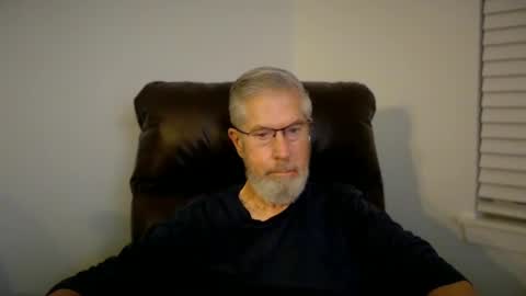 Snapshot of yougogirl_3 chatting on October 18, 3:31 am Colorado Guy Straight online show from October 18, 3:31 am