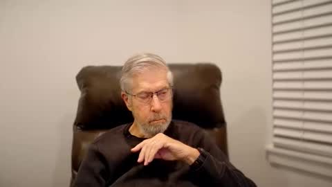 Snapshot of yougogirl_3 chatting on November 3, 2:02 am Colorado Guy Straight online show from November 3, 2:02 am