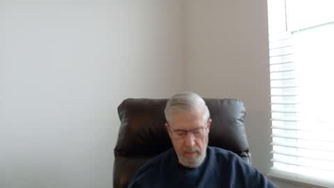 Snapshot of yougogirl_3 chatting on November 18, 2:54 pm Colorado Guy Straight online show from November 18, 2:54 pm