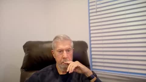 Snapshot of yougogirl_3 chatting on November 30, 1:59 pm Colorado Guy Straight online show from November 30, 1:59 pm