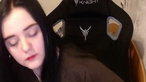 your_8a8y online show from January 16, 3:02 pm