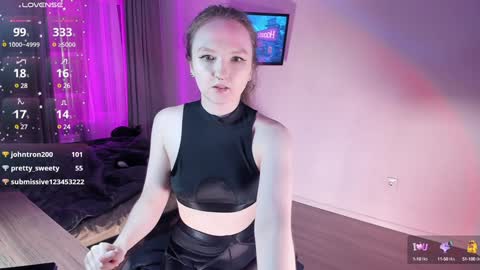 Snapshot of your_bunny chatting on December 5, 3:04 am Bunny online show from December 5, 3:04 am