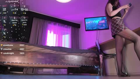 Snapshot of your_bunny chatting on December 20, 8:17 am Bunny online show from December 20, 8:17 am