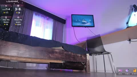 Snapshot of your_bunny chatting on February 4, 6:57 am Bunny online show from February 4, 6:57 am