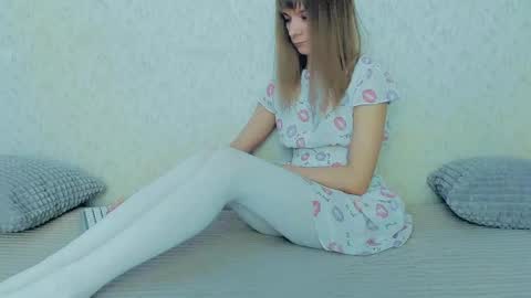 Lily online show from February 20, 6:06 am