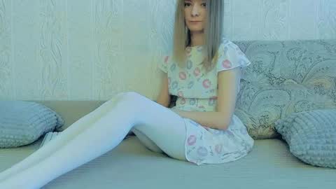 Lily online show from March 9, 3:43 am