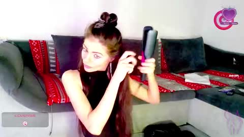 Snapshot of your_fantasy95 chatting on December 16, 12:32 pm Cvetelina online show from December 16, 12:32 pm