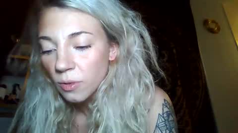 your_fav1 online show from November 15, 6:33 am