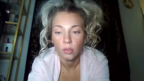 your_fav1 online show from November 30, 8:57 pm