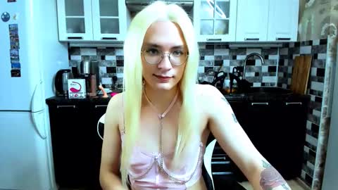 Snapshot of your_hotcutie chatting on November 5, 7:41 am Jane online show from November 5, 7:41 am