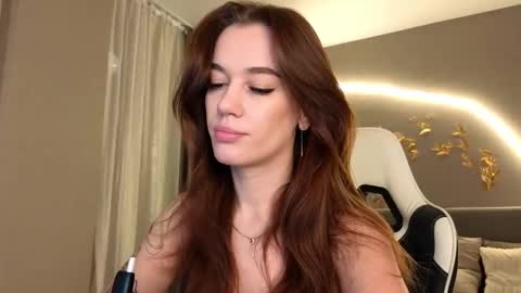 Jessica Loyd online show from October 26, 2:28 am