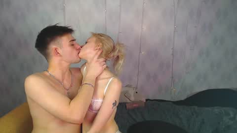 your_molly_mark online show from December 23, 5:32 pm