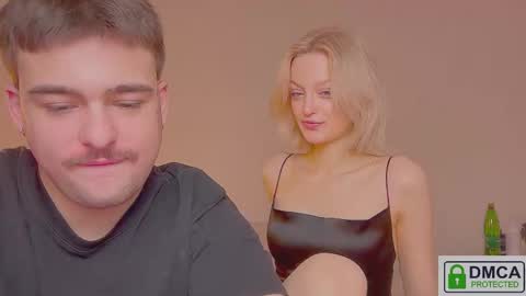 your_molly_mark online show from November 29, 6:16 am