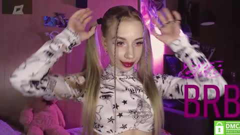 Alice  online show from December 19, 3:51 am