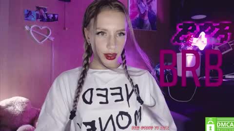 Alice  online show from October 31, 1:17 am