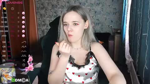 Molly online show from March 6, 6:30 am