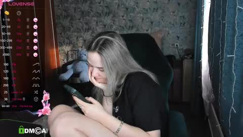 Molly online show from March 11, 10:07 am