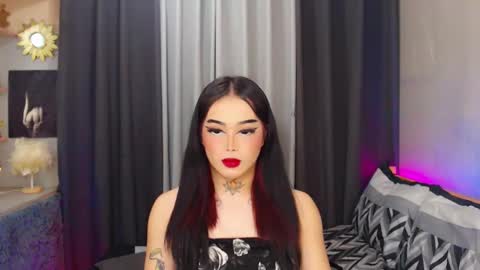 kim online show from February 19, 10:45 am