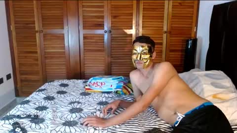 yourcouplehot online show from November 18, 6:29 am