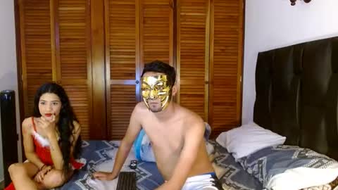 yourcouplehot online show from December 17, 8:09 am