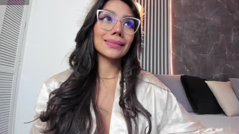 Selena online show from January 28, 4:50 am