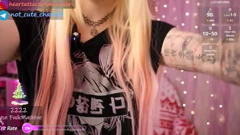 Snapshot of yourcutewaifu chatting on January 19, 3:29 am Lina Fansly online show from January 19, 3:29 am