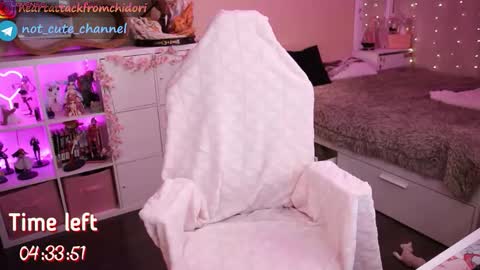 Snapshot of yourcutewaifu chatting on November 17, 8:03 pm Lina Fansly online show from November 17, 8:03 pm