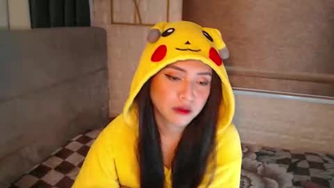 JEN  online show from January 16, 9:05 am