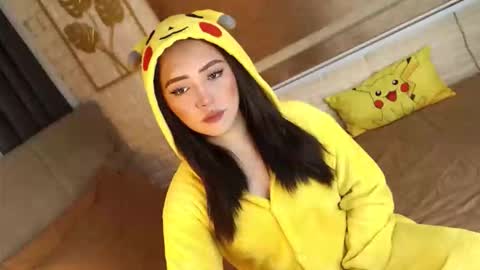 JEN  online show from September 13, 10:26 am