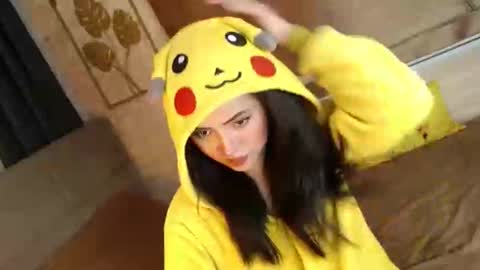 JEN  online show from September 16, 10:38 am