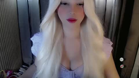 maureen love you online show from October 9, 8:18 pm