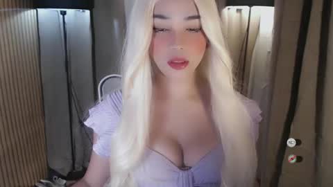 maureen love you online show from October 18, 7:14 pm