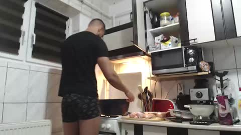 Snapshot of yourfavoritetallboy chatting on November 17, 6:46 pm yourfavoritetallboy online show from November 17, 6:46 pm