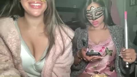 yourfavoritex3 online show from October 5, 1:59 am