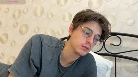 Chris online show from December 5, 7:16 am