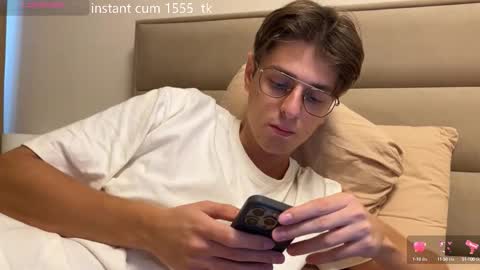 Chris online show from September 30, 7:46 am