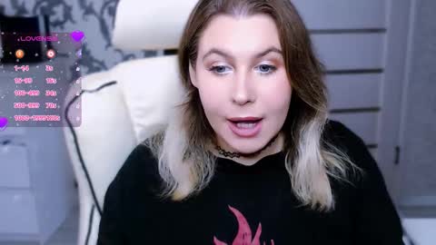 Snapshot of yourkarma_2_0 chatting on September 12, 1:33 pm Karma online show from September 12, 1:33 pm