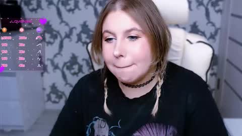 Snapshot of yourkarma_2_0 chatting on October 2, 10:11 am Karma online show from October 2, 10:11 am