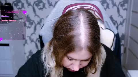 Snapshot of yourkarma_2_0 chatting on October 9, 4:38 pm Karma online show from October 9, 4:38 pm