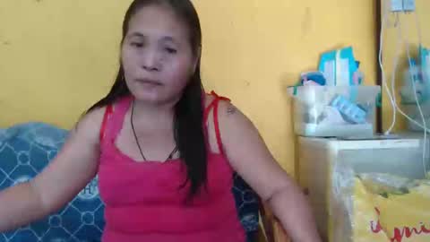 Snapshot of yourlove_regine chatting on January 10, 5:05 am Regine online show from January 10, 5:05 am