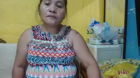 Snapshot of yourlove_regine chatting on January 16, 9:27 am Regine online show from January 16, 9:27 am