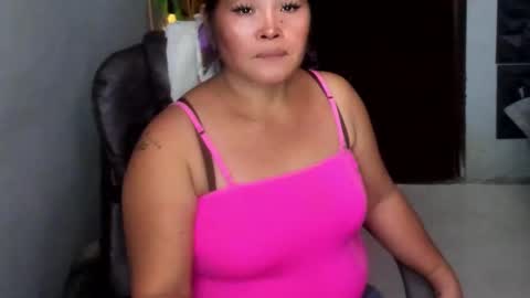 Snapshot of yourlove_regine chatting on February 20, 3:56 am Regine online show from February 20, 3:56 am