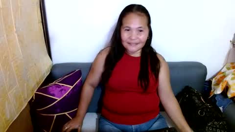 Snapshot of yourlove_regine chatting on March 8, 8:11 am Regine online show from March 8, 8:11 am