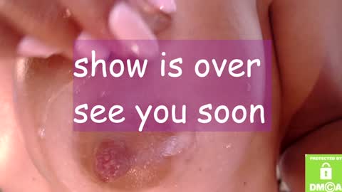 Snapshot of yourlovelykat chatting on December 14, 7:18 am Kait online show from December 14, 7:18 am