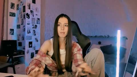 Eva online show from September 12, 9:37 pm